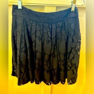 LOFT petite size 2 lace miniskirt with lining